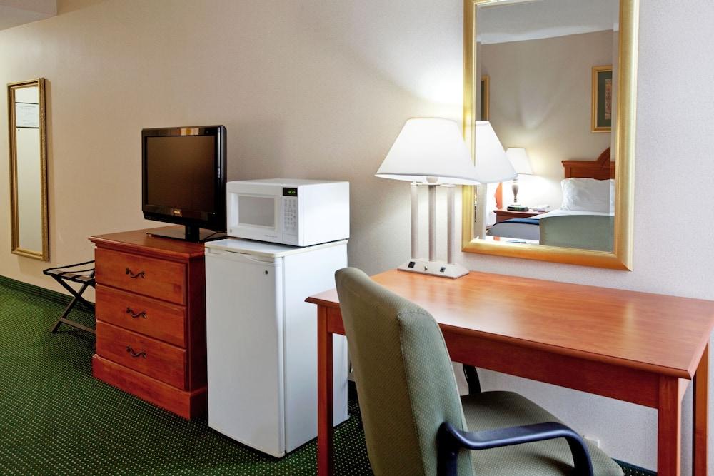 Holiday Inn Express Anderson I-85 - Exit 27- Highway 81 By Ihg Eksteriør bilde