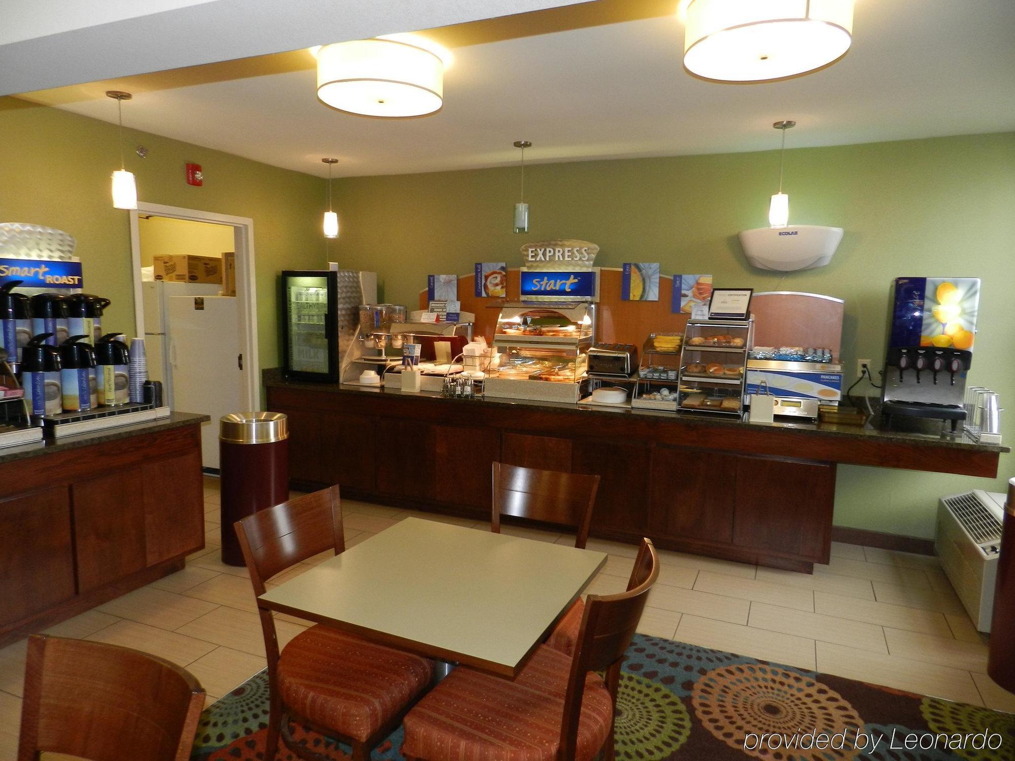 Holiday Inn Express Anderson I-85 - Exit 27- Highway 81 By Ihg Restaurant bilde